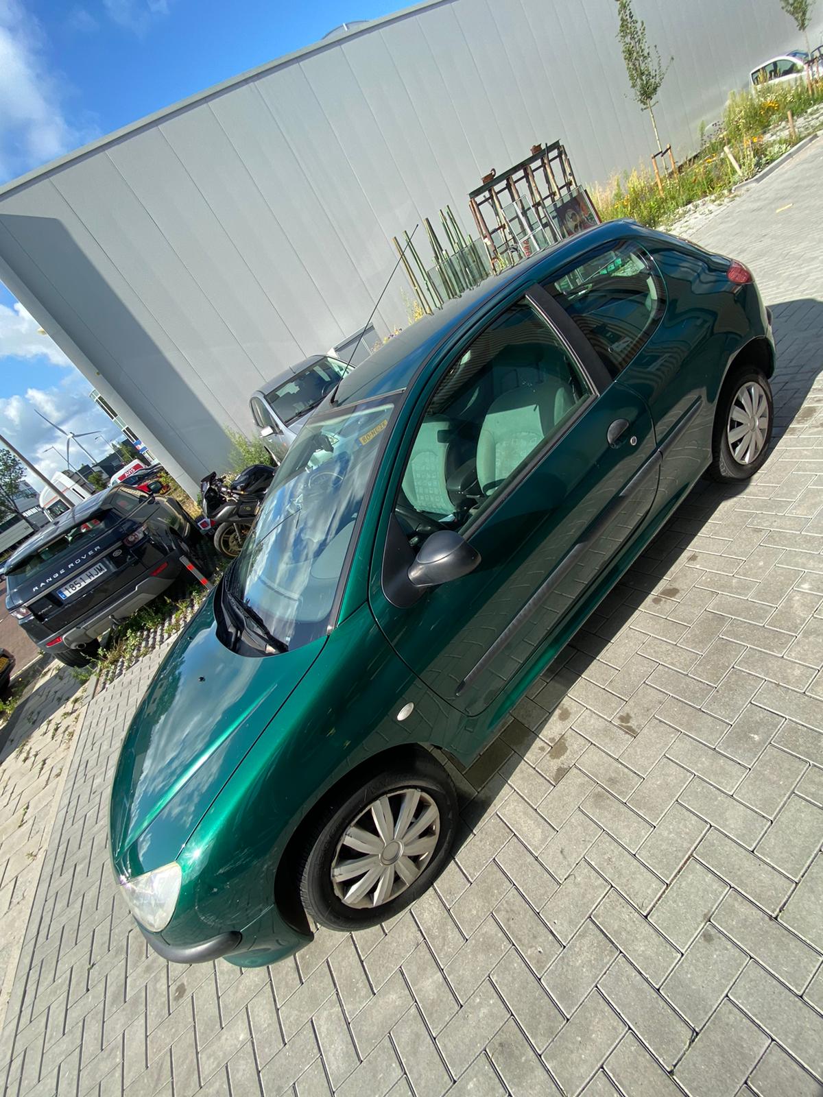 PEUGEOT 206