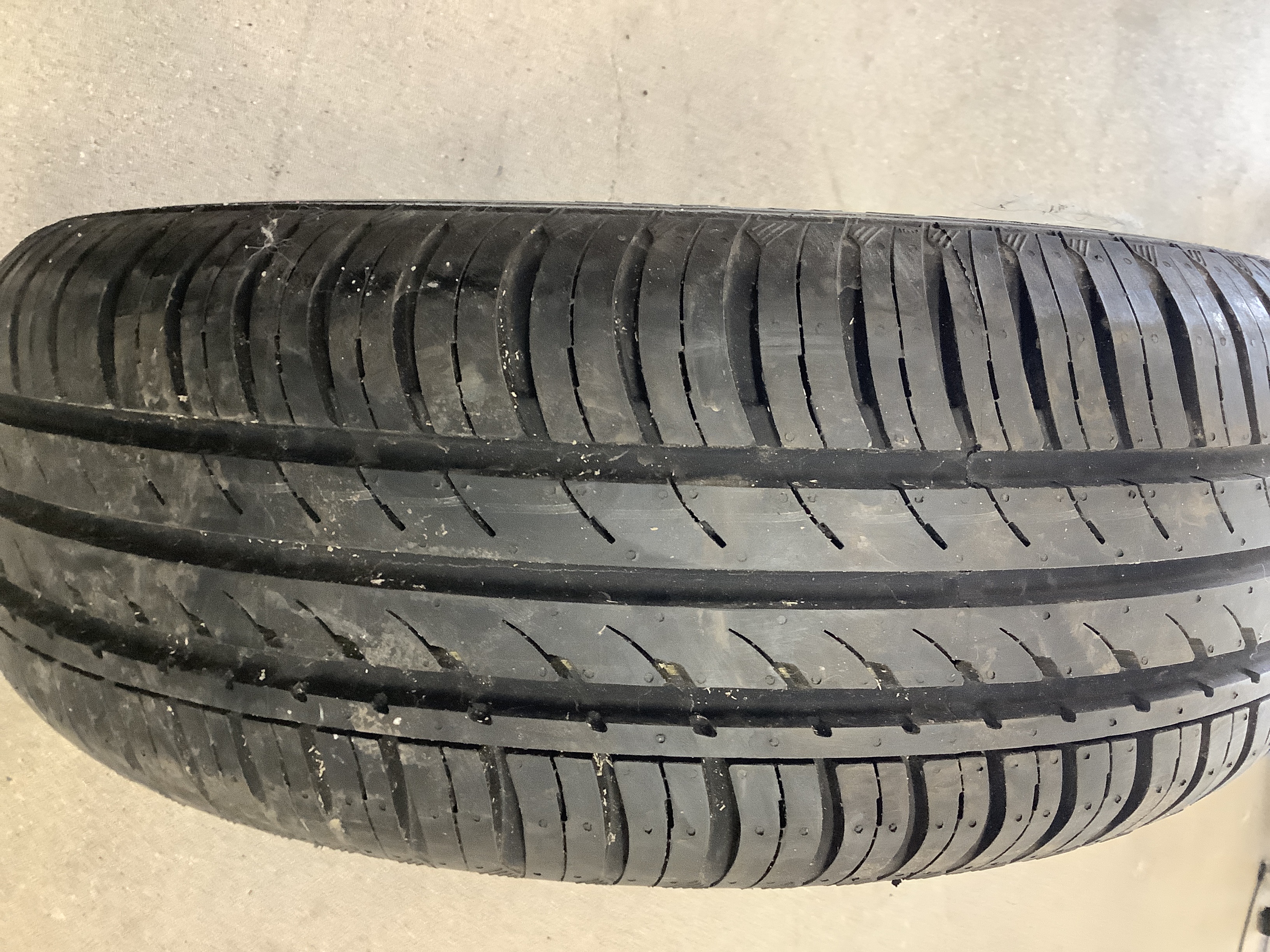 Continental  185/60R14 band