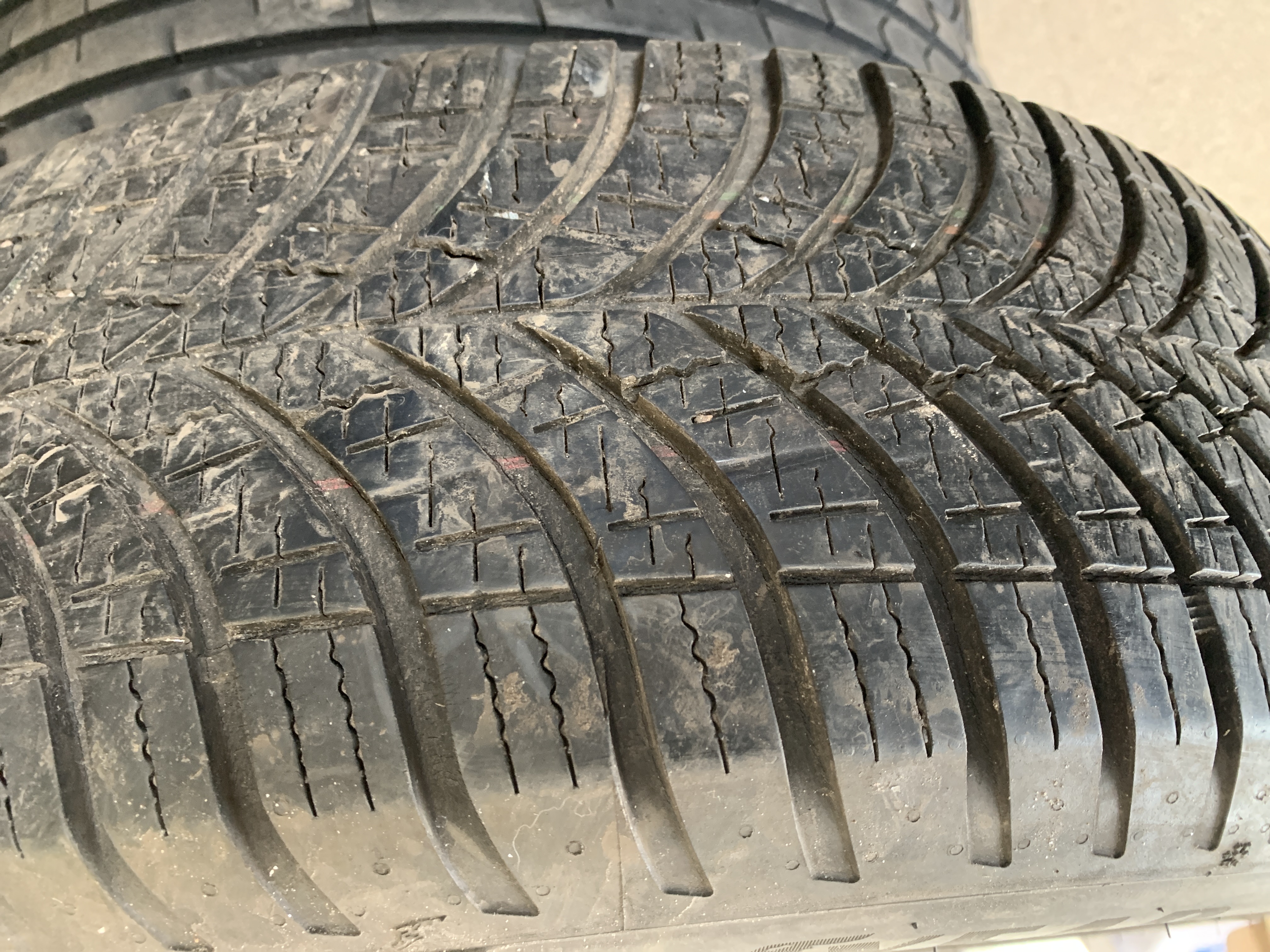 Goodyear  195/65R15 all-season band